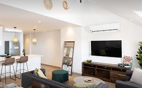 La Cuadra Apartments By Acomodo